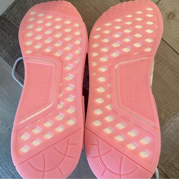 New Adidas Originals Womens NMD_R1 W Sneakers Grey Pink White Size 9 - Picture 7 of 8